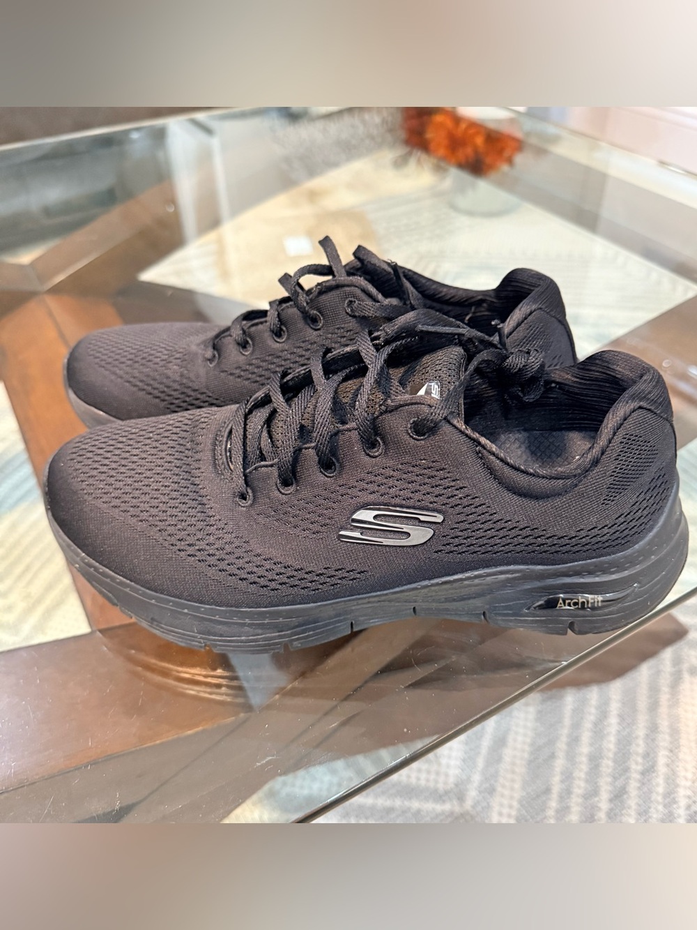 Skechers Men’s Black Arch Fit Athletic Walking Sneakers
